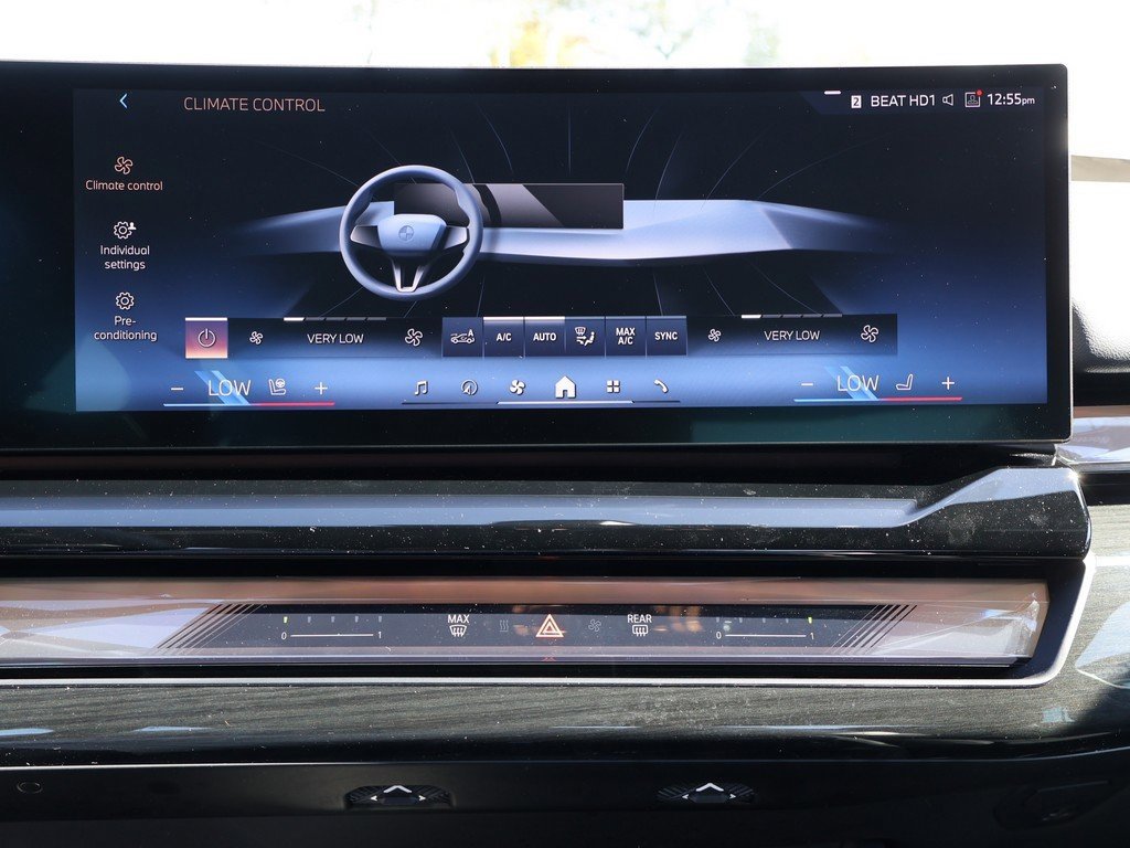 Used 2025 BMW i5 xDrive40 w/ Premium Package image 54