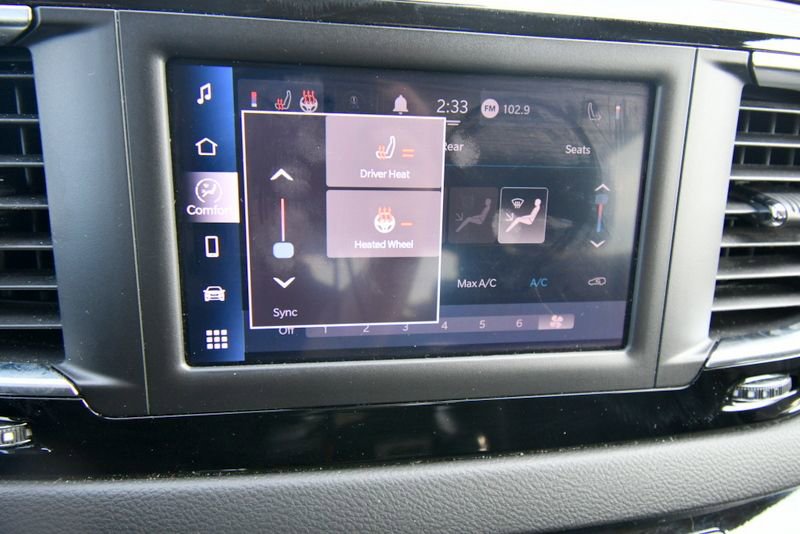 Used 2024 Chrysler Voyager LX FWD image 24