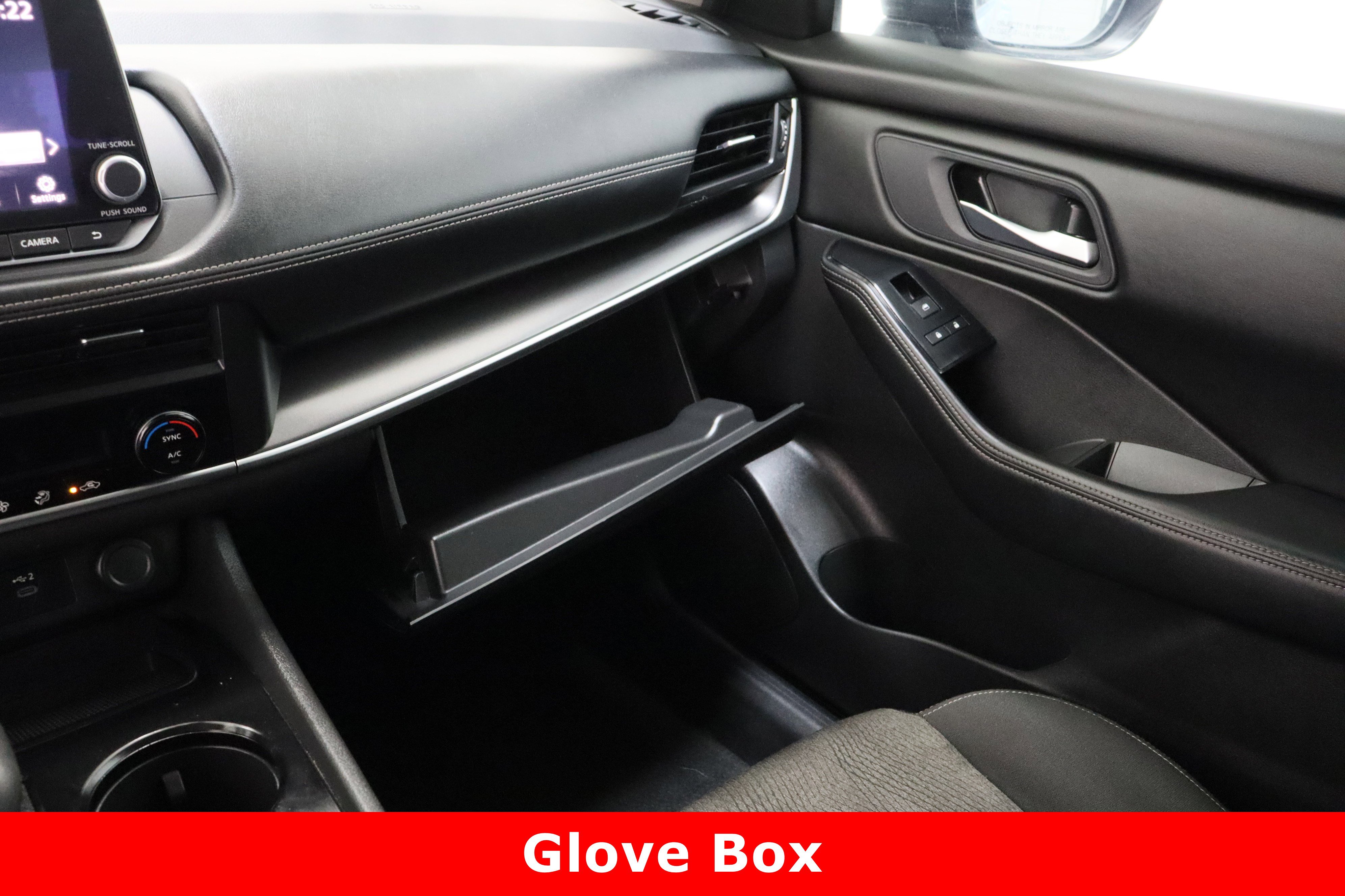 Used 2024 Nissan Rogue SV image 23