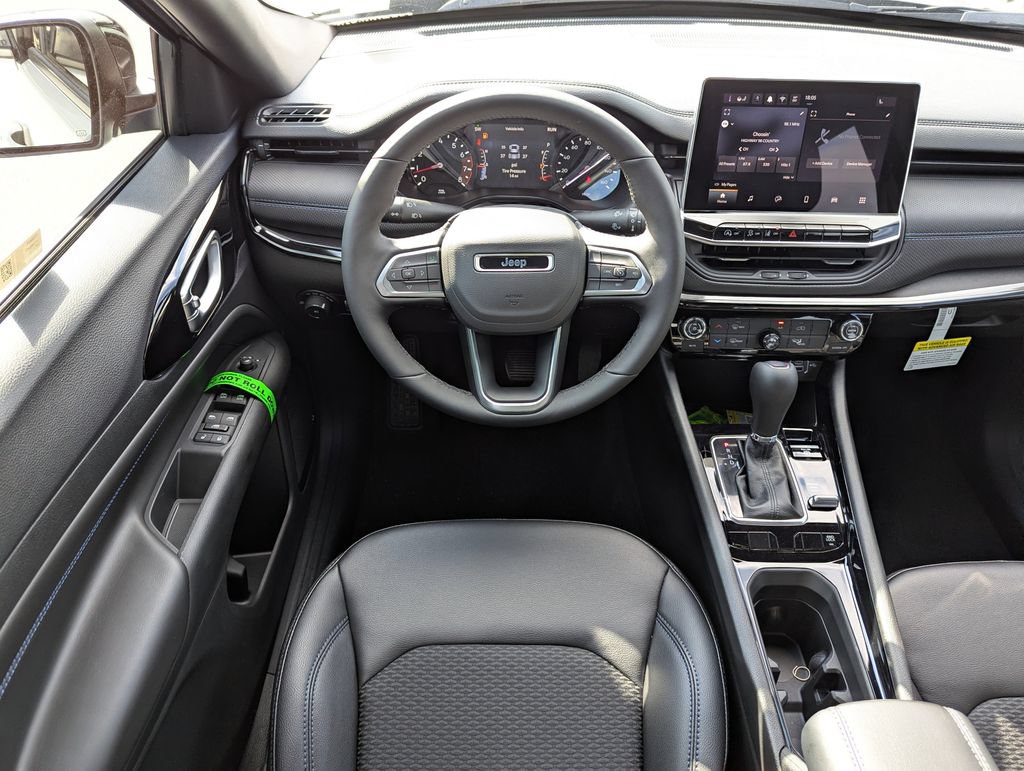New 2026 Jeep Compass Latitude AWD/4WD image 14