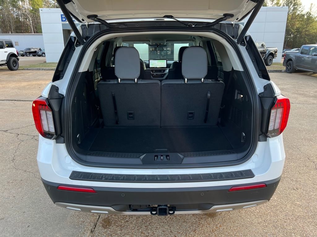 New 2026 Ford Explorer Active image 15