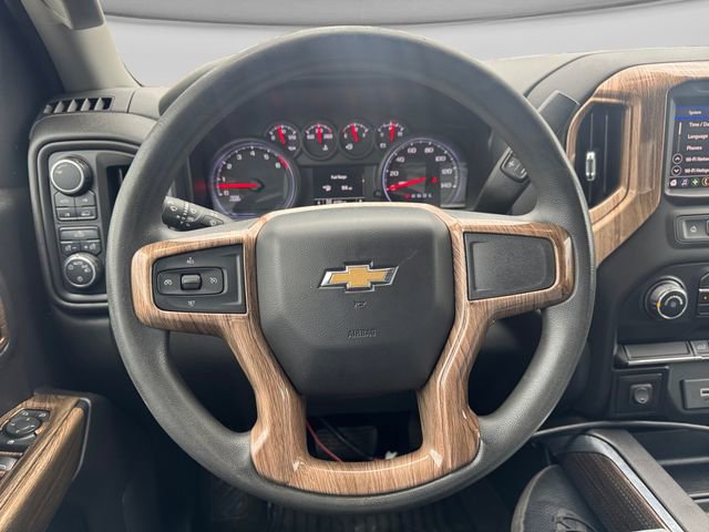 Used 2020 Chevrolet Silverado 1500 Custom w/ Custom Value Package AWD/4WD image 10