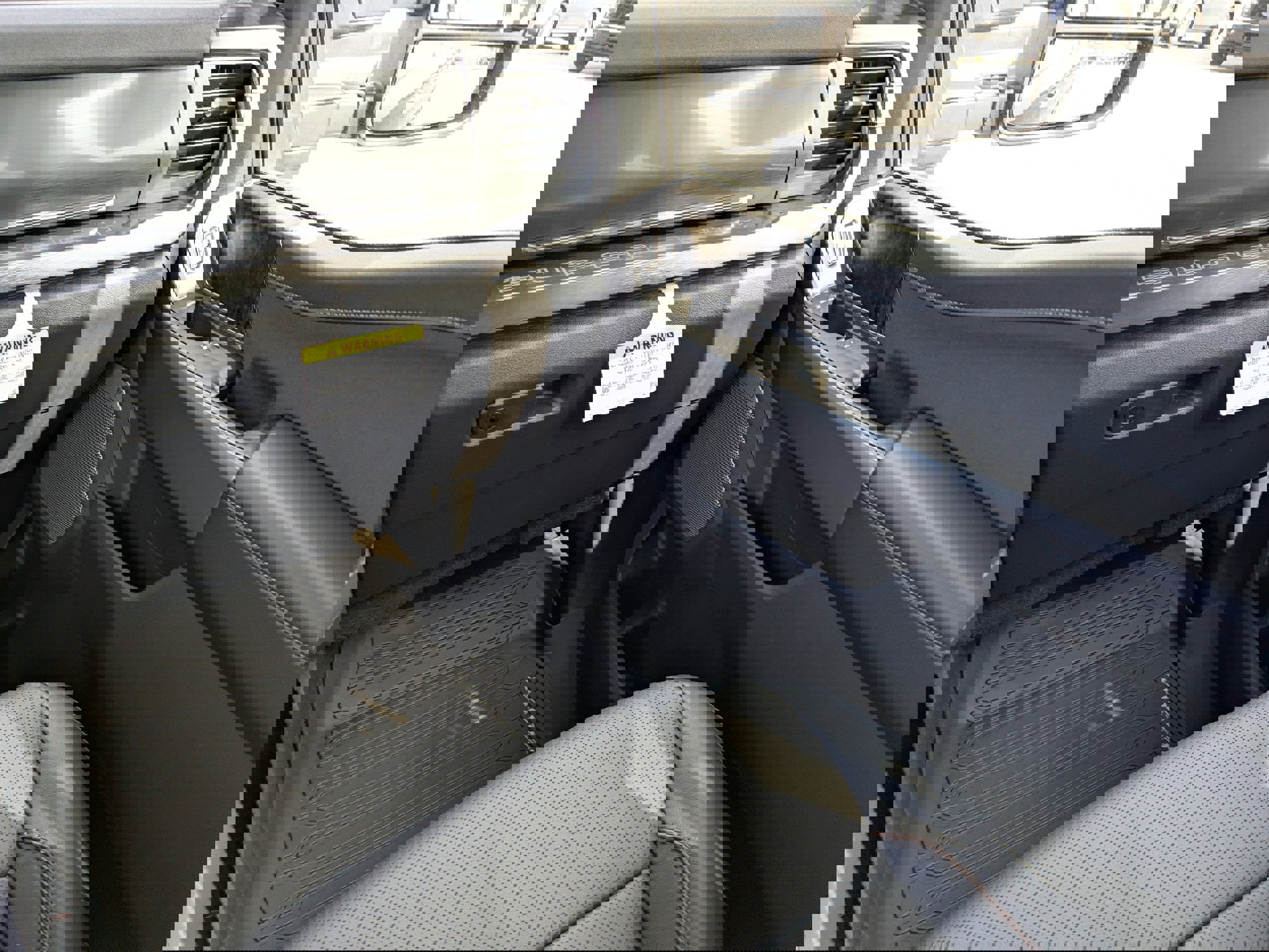 New 2025 Ford F250 Lariat w/ Lariat Ultimate Package image 16