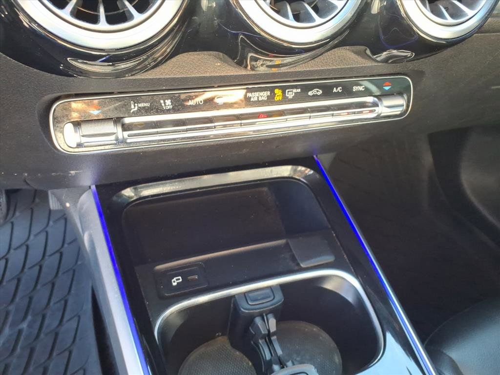 Used 2022 Mercedes-Benz GLB 250 GLB 250 image 29