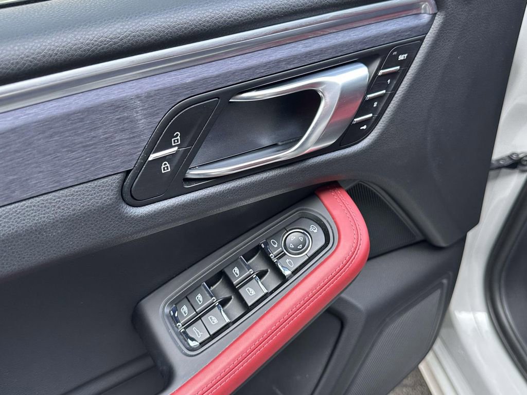 Used 2023 Porsche Macan GTS AWD/4WD image 16