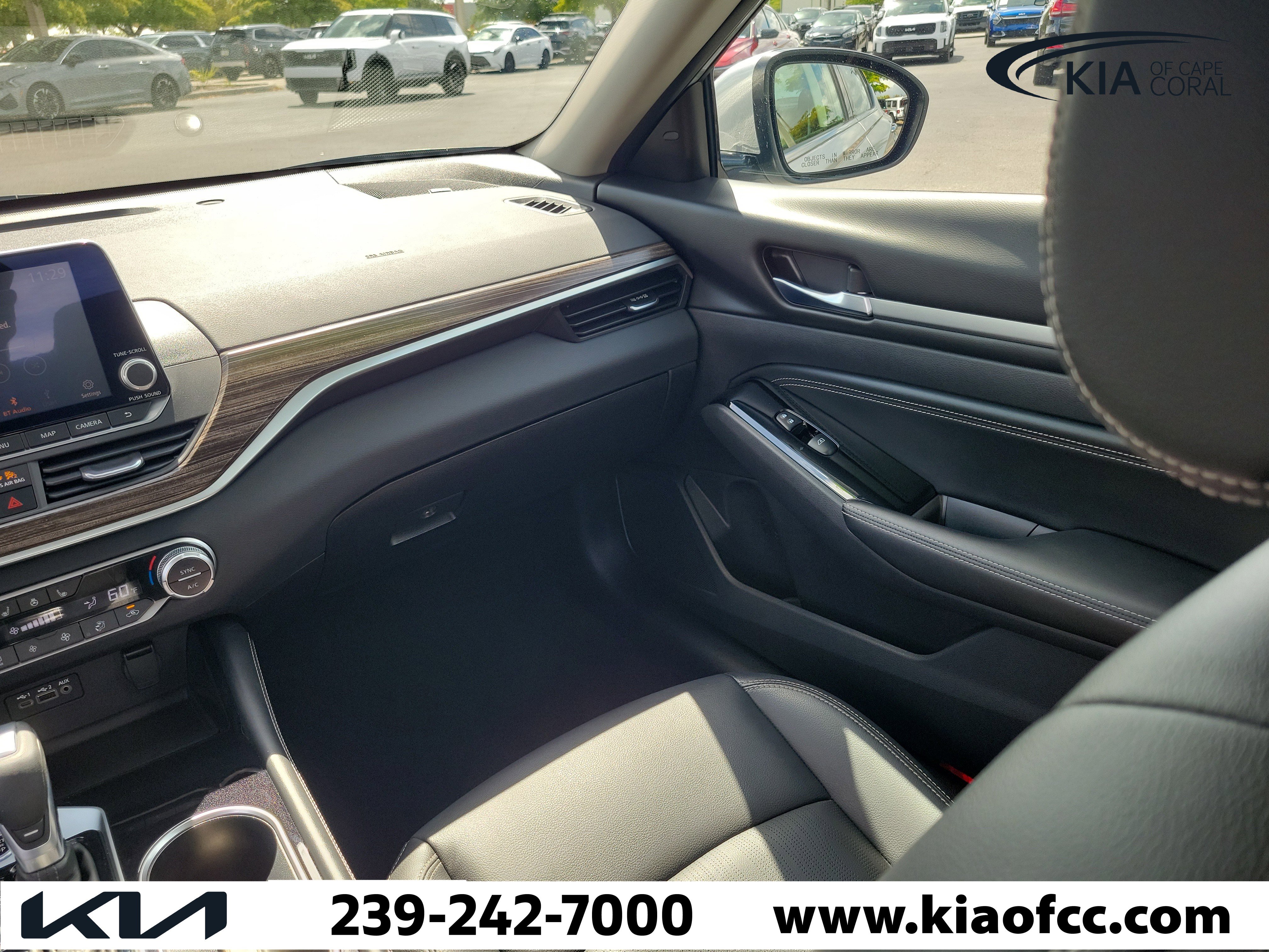 Used 2020 Nissan Altima 2.0 Platinum FWD image 18