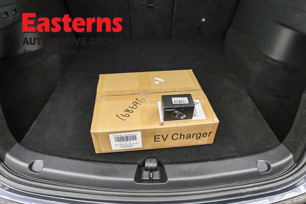 Used 2022 Tesla Model Y Long Range image 9