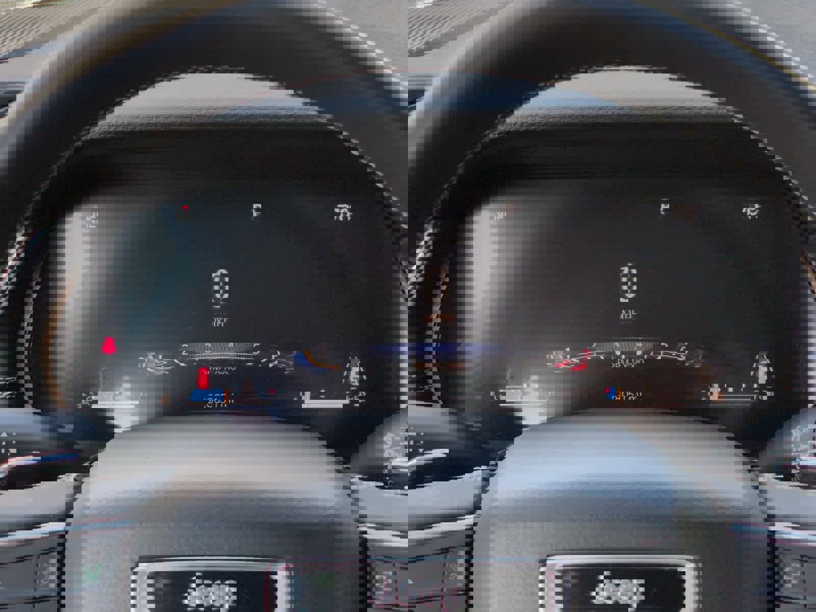 Used 2023 Jeep Grand Cherokee L Laredo image 16