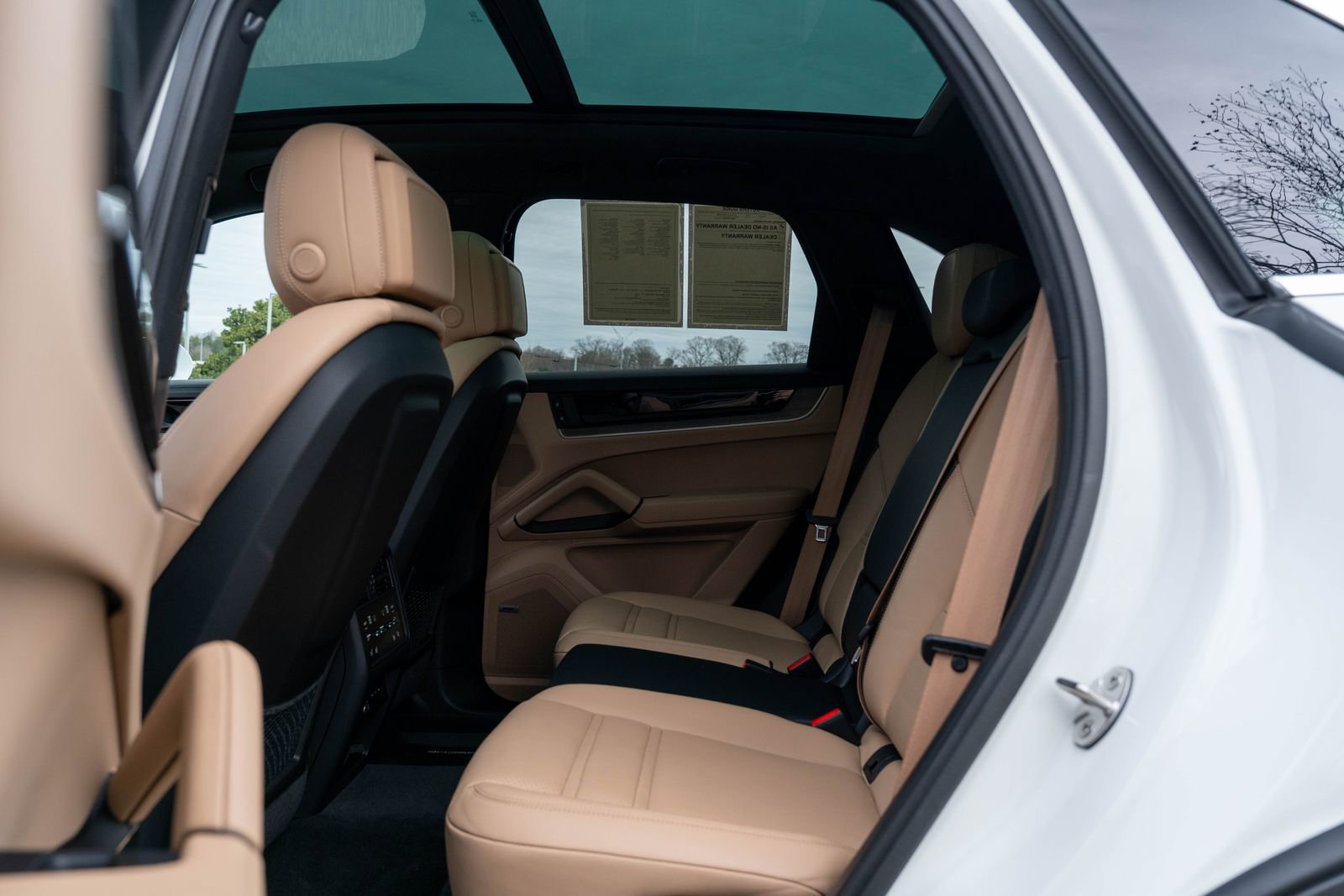 Certified 2024 Porsche Cayenne image 34