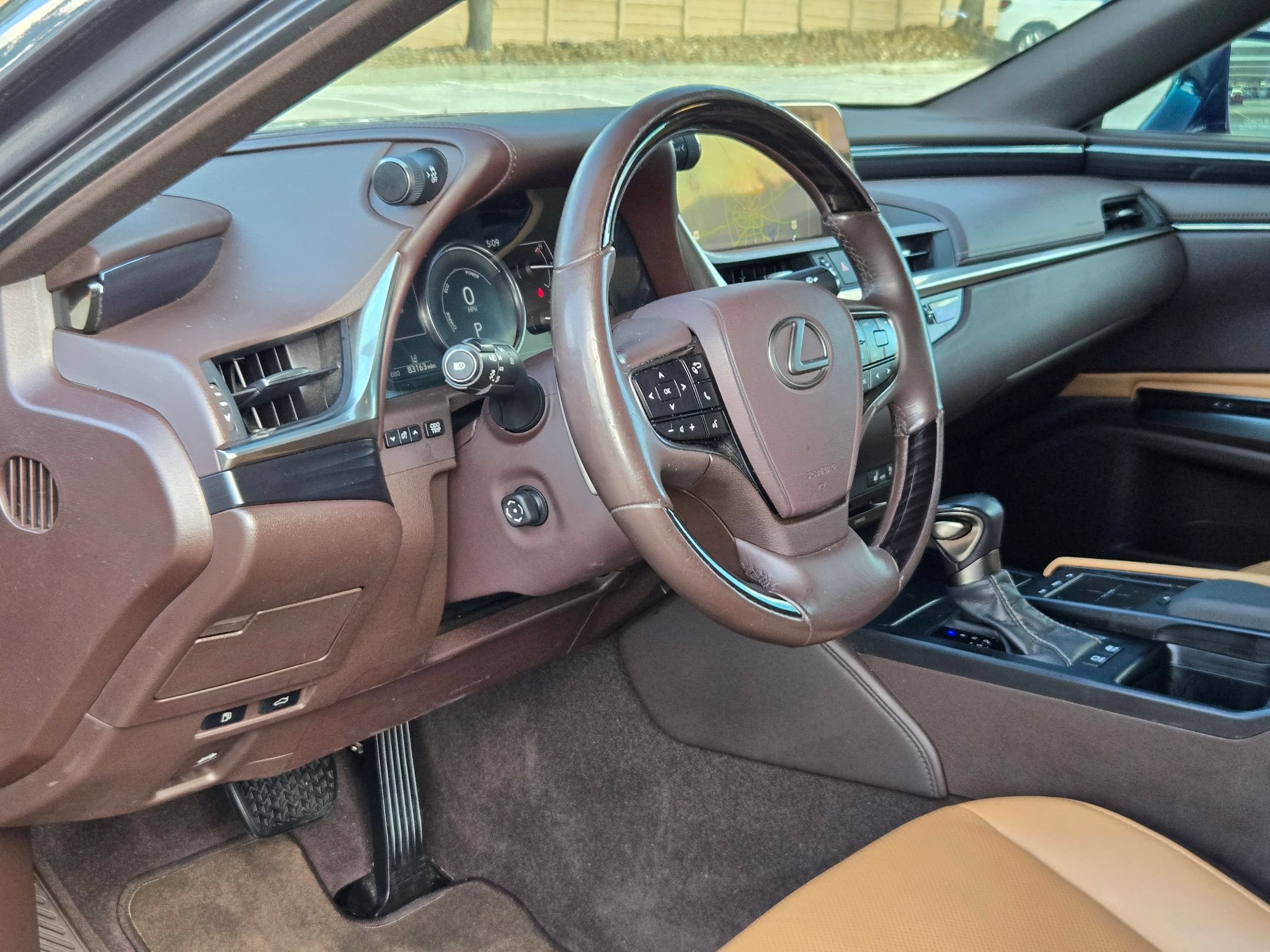 Used 2020 Lexus ES 300h w/ Premium Package FWD image 13