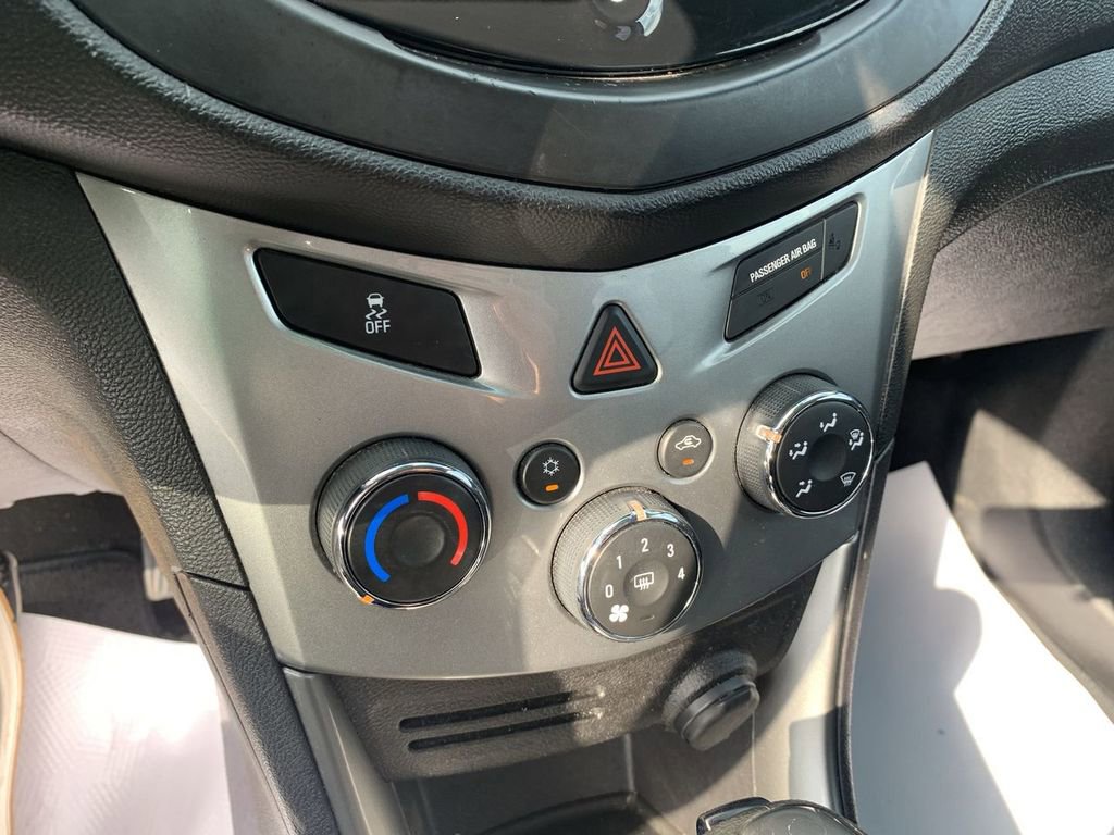 Used 2015 Chevrolet Trax LT w/ LT Plus Package image 18