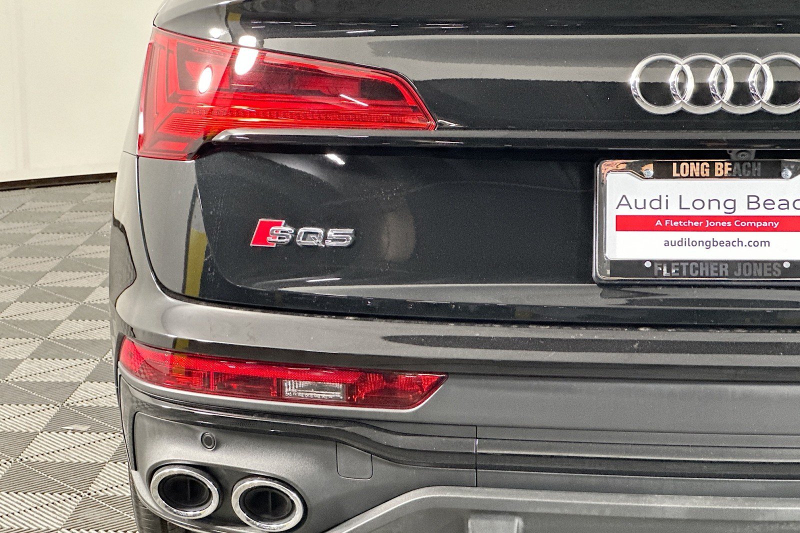 Used 2024 Audi SQ5 Prestige AWD/4WD image 17