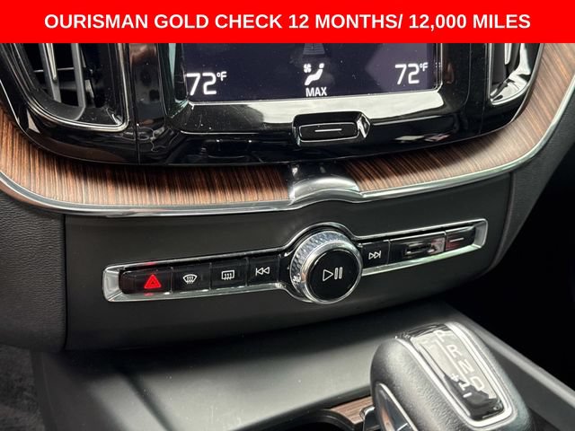 Used 2021 Volvo XC60 T5 Momentum w/ Premium Package FWD image 25
