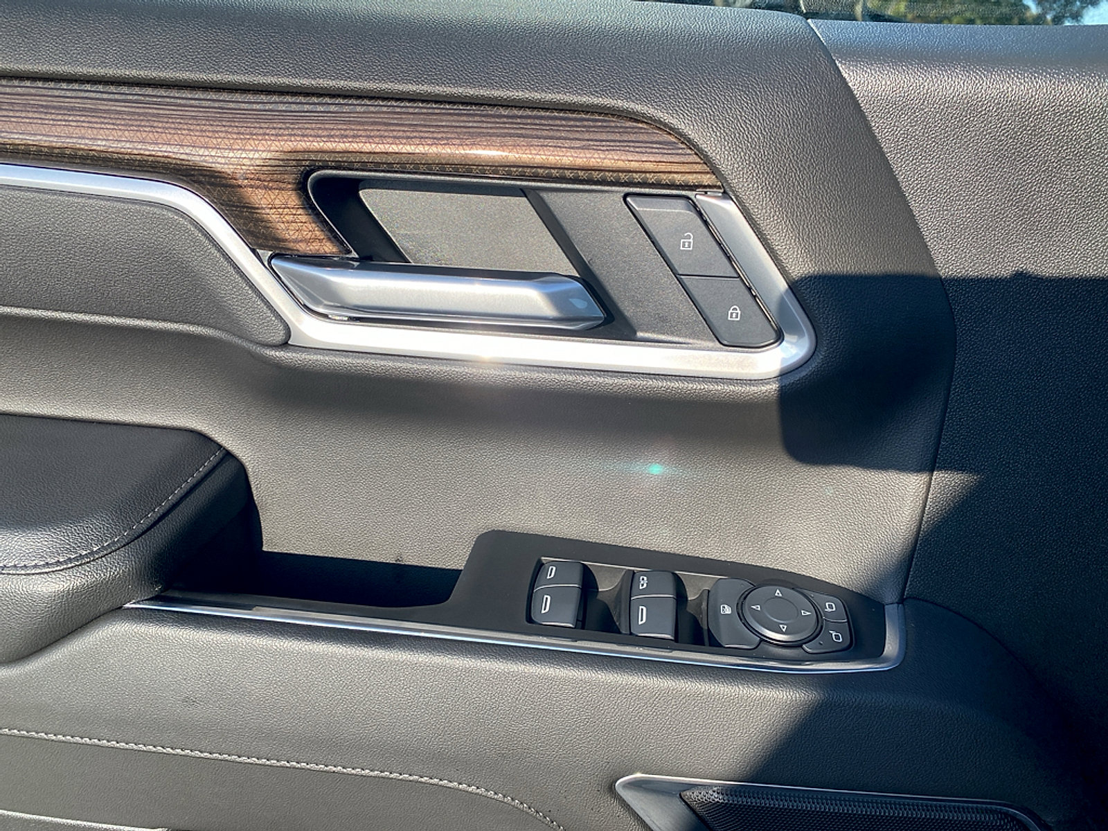 New 2025 Chevrolet Silverado 1500 LT AWD/4WD image 23