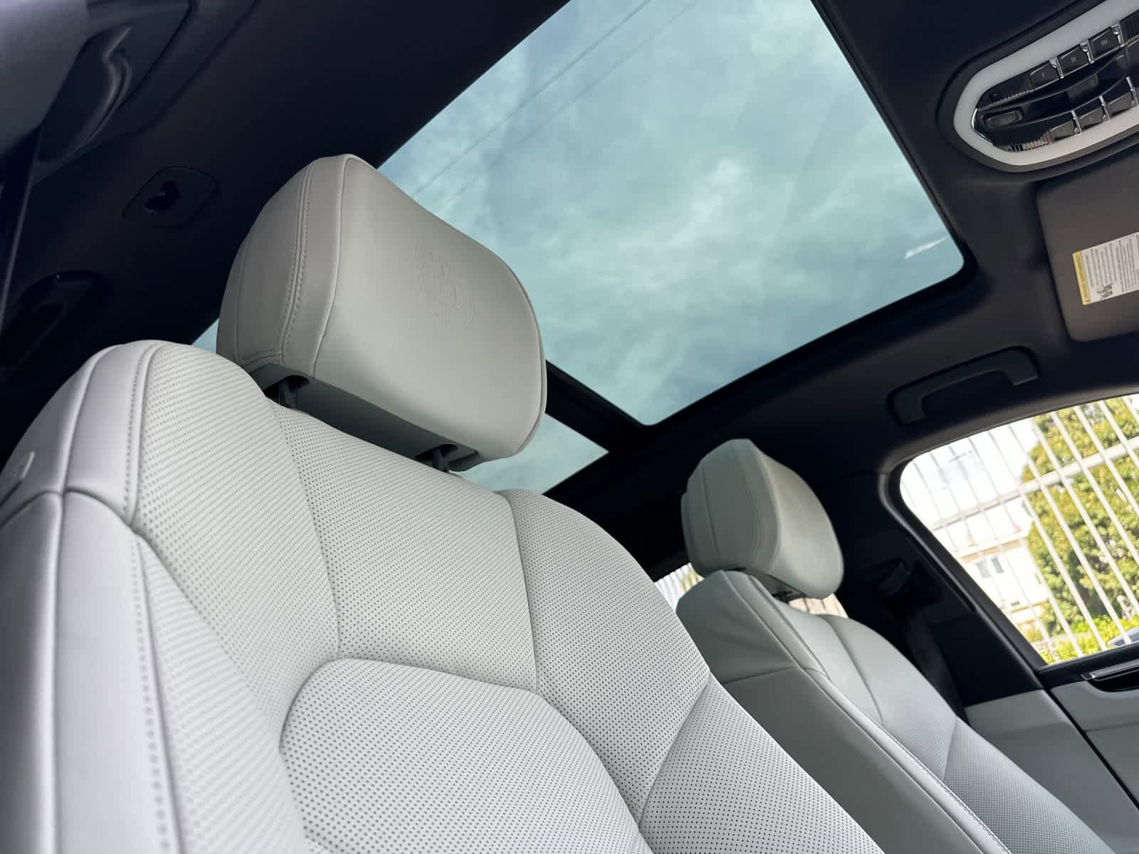 New 2026 Porsche Macan S image 18
