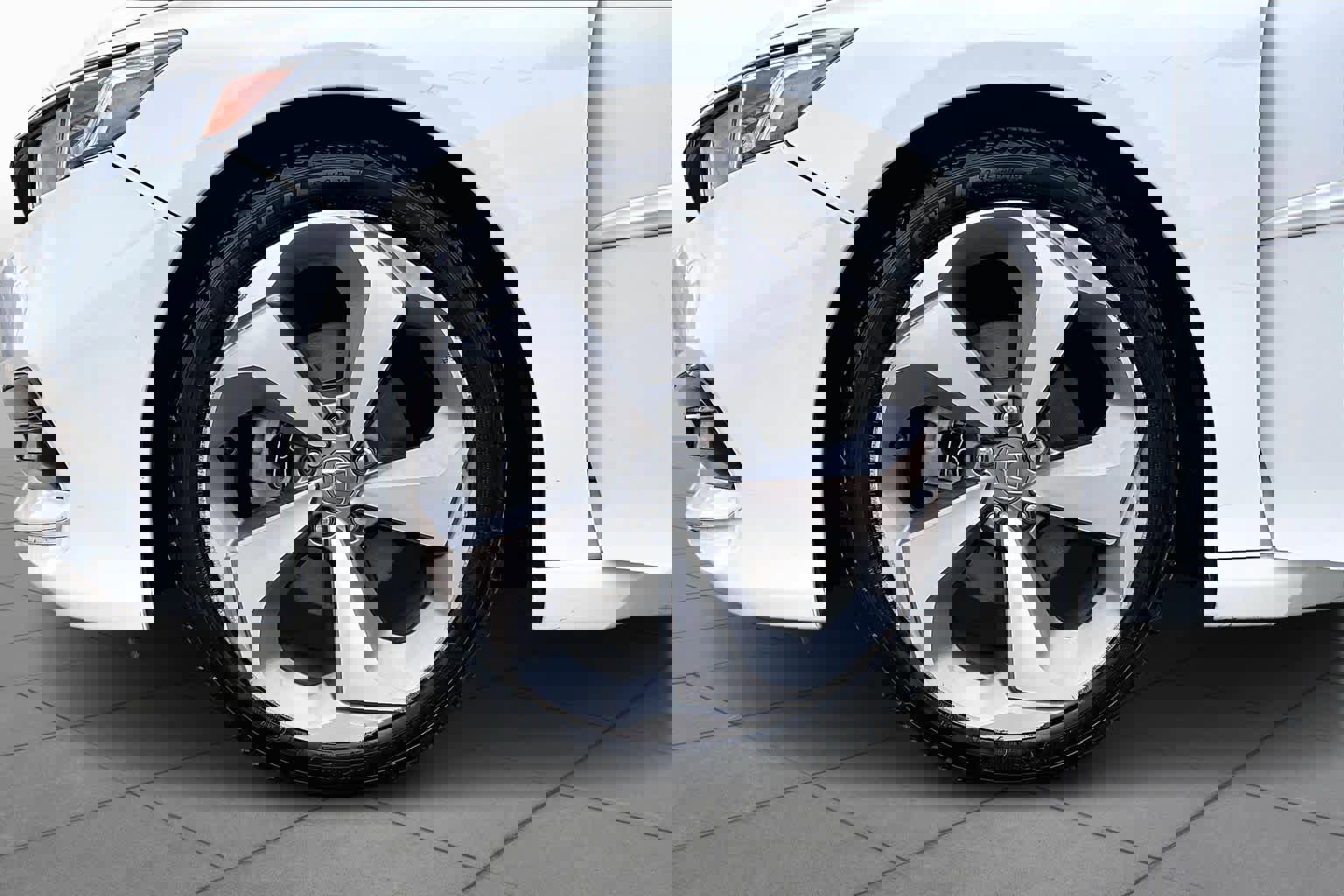 Used 2018 Honda Accord Touring image 10