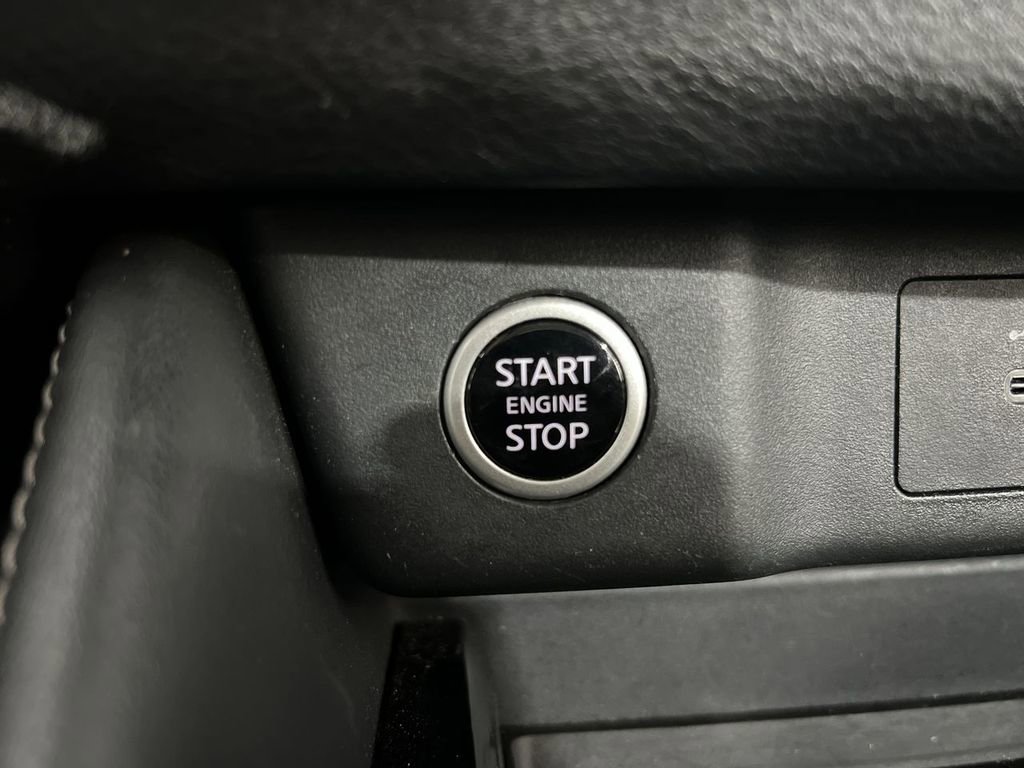 Used 2023 Nissan Rogue SL w/ SL Premium Package image 16