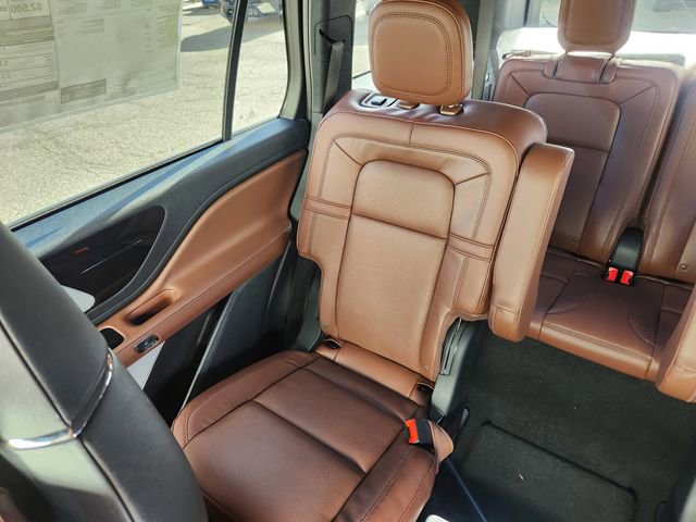 New 2026 Lincoln Aviator Reserve w/ Luxury Package AWD/4WD image 13