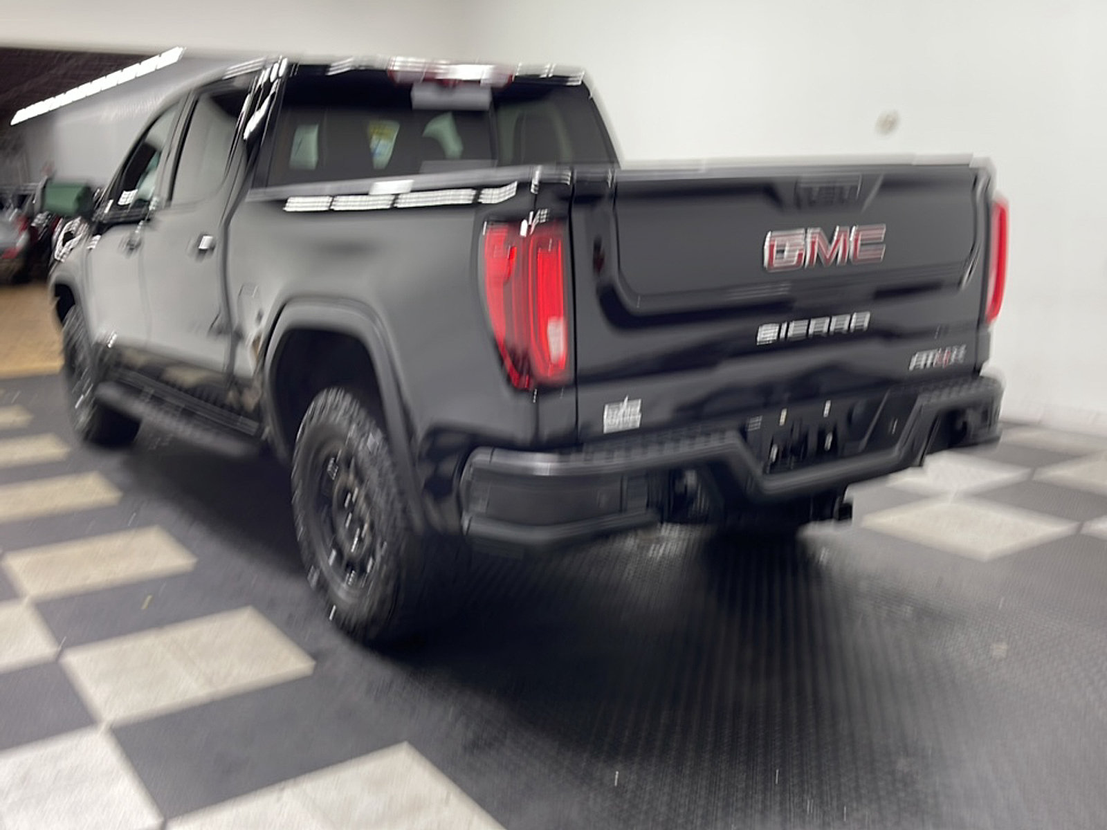 Used 2024 GMC Sierra 1500 AT4X w/ AT4X AEV Edition AWD/4WD image 16