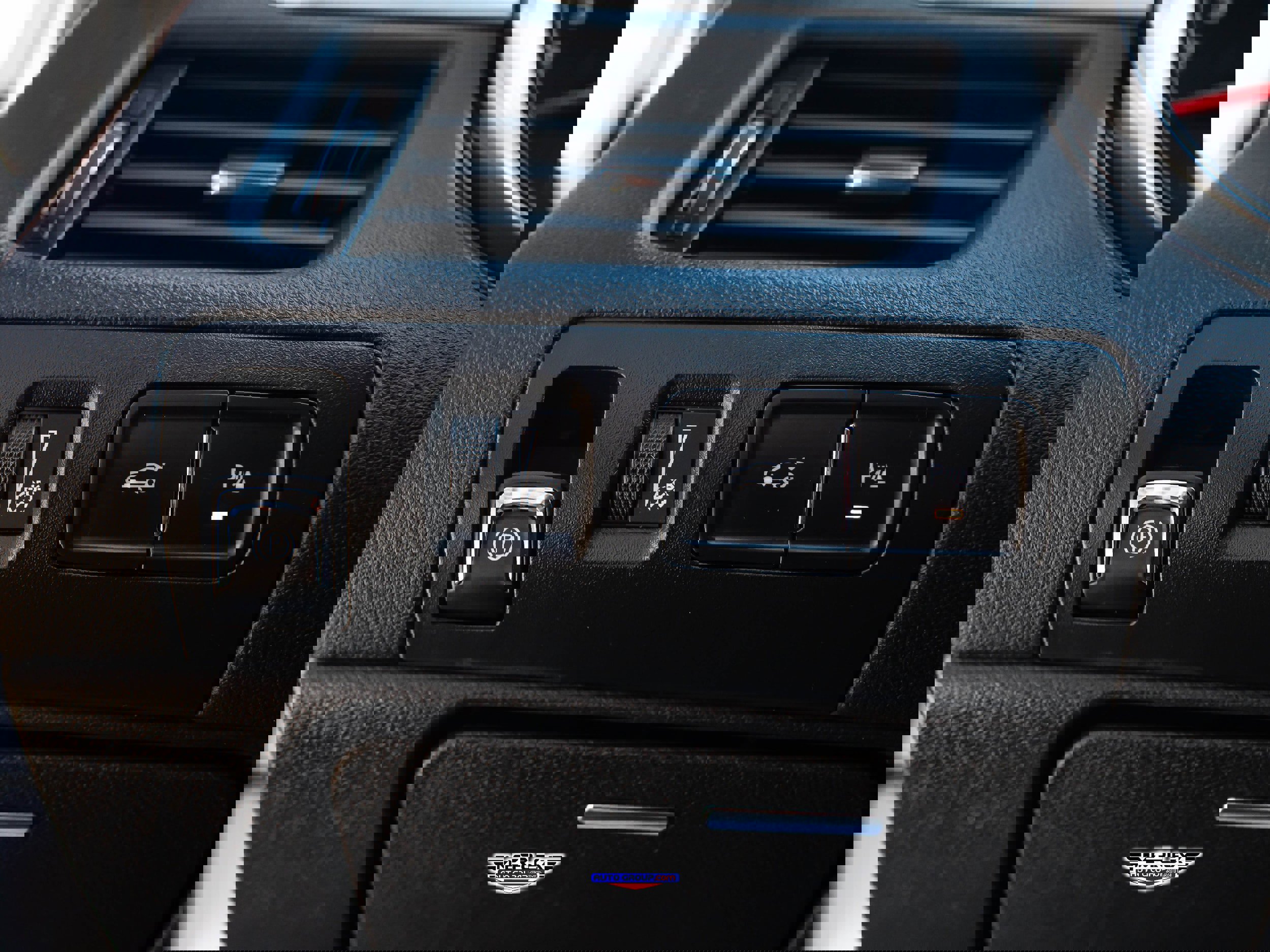 Used 2015 Chevrolet Impala LT w/ Convenience Package image 34