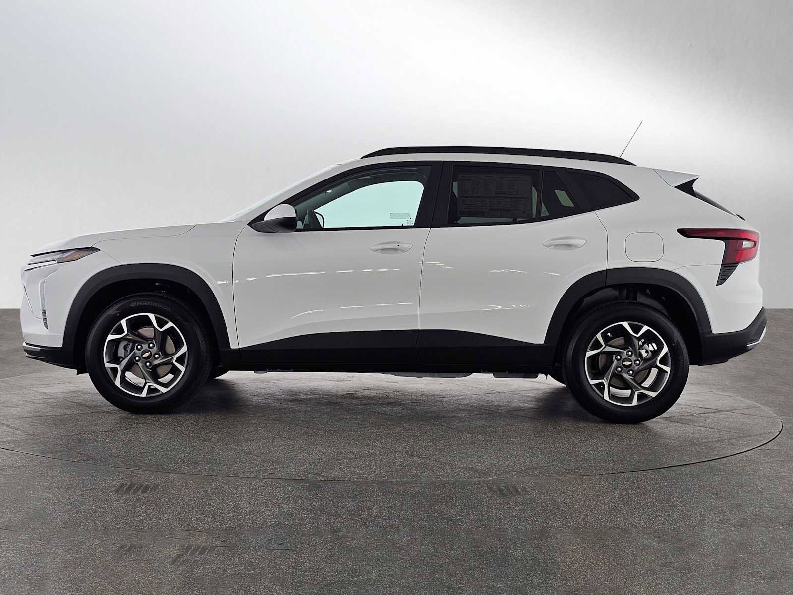 New 2026 Chevrolet Trax LT w/ Driver Confidence Package FWD image 6
