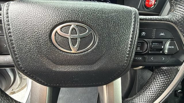 Used 2024 Toyota Tacoma TRD Off-Road AWD/4WD image 20