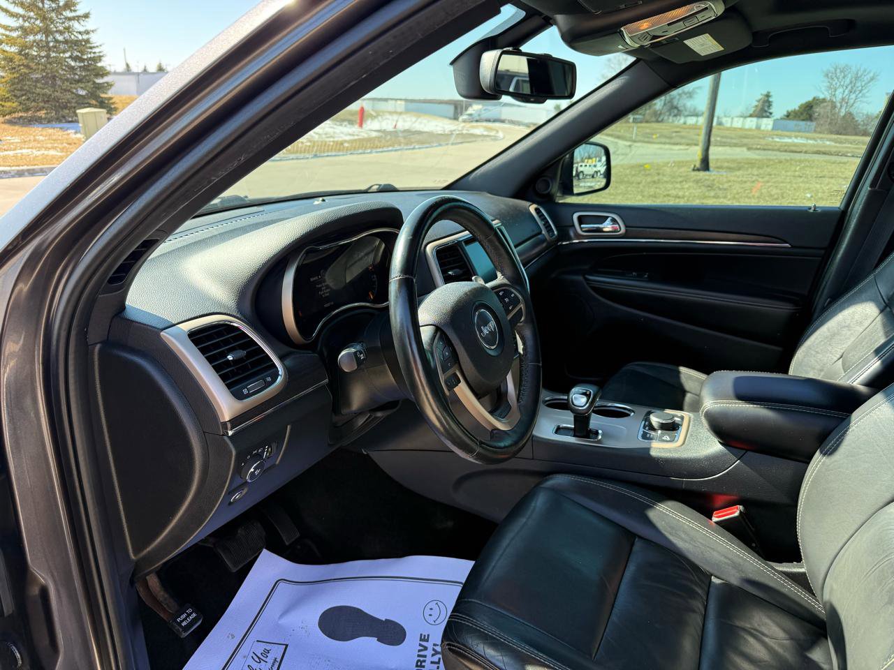 Used 2015 Jeep Grand Cherokee Limited image 12