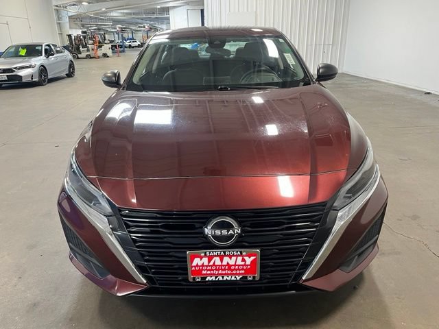 Used 2024 Nissan Altima 2.5 SV FWD image 8