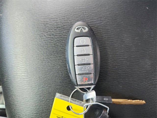 Used 2021 INFINITI QX80 Luxe image 36