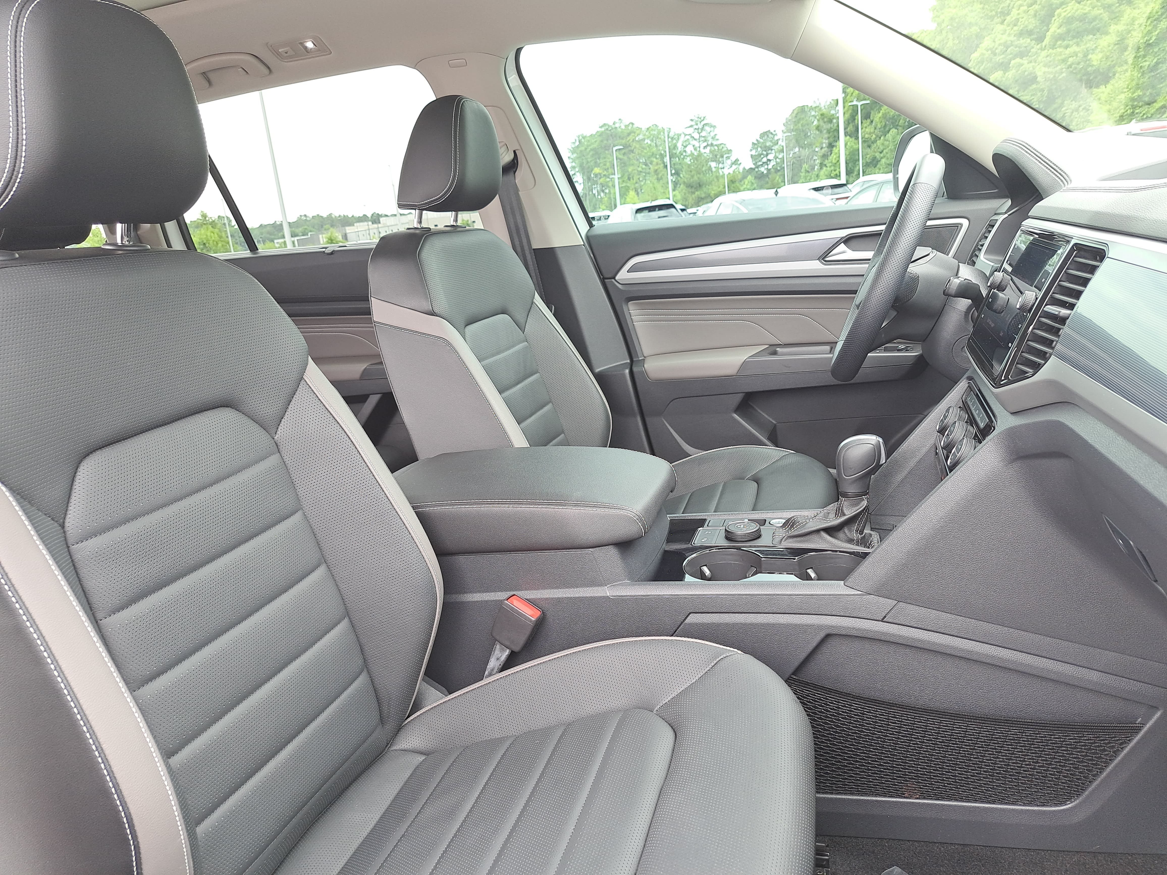 Used 2023 Volkswagen Atlas SEL Premium AWD/4WD image 10