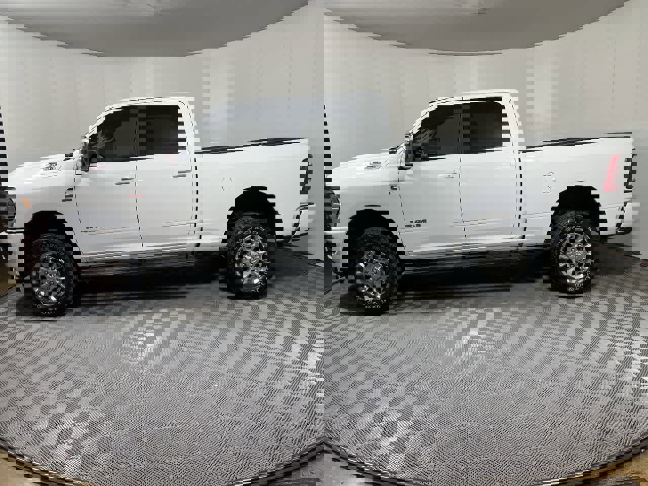 Used 2024 RAM 2500 Laramie image 5