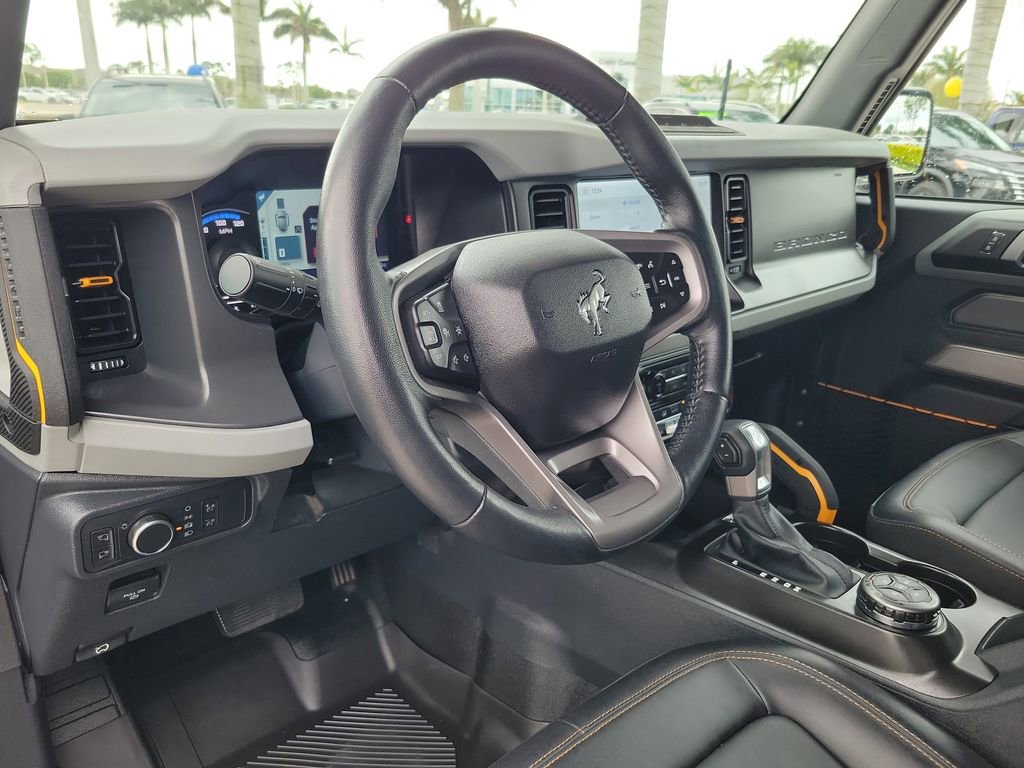 Used 2022 Ford Bronco Badlands image 18