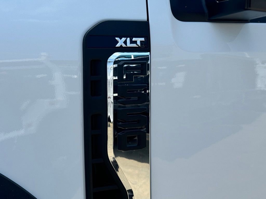 New 2024 Ford F550 4x4 Regular Cab Super Duty image 7