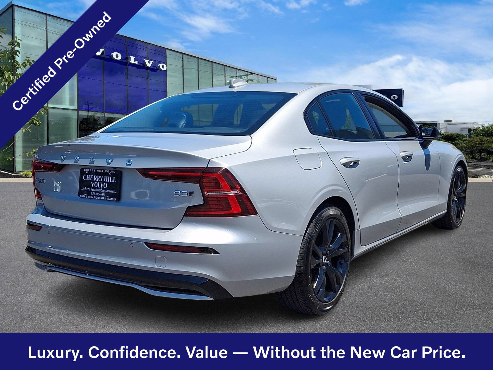 Certified 2025 Volvo S60 B5 Core AWD/4WD image 7