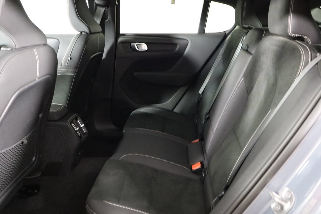 Used 2023 Volvo C40 P8 Recharge Ultimate AWD/4WD image 15
