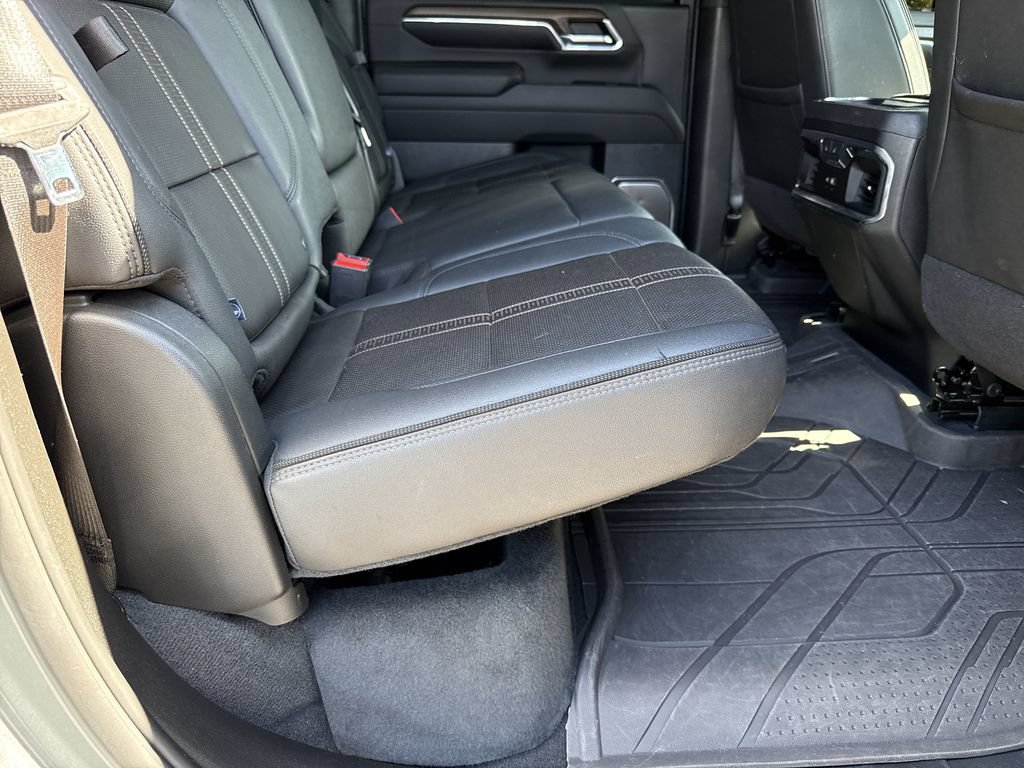 Used 2024 Chevrolet Silverado 2500 High Country w/ High Country Premium Package AWD/4WD image 15