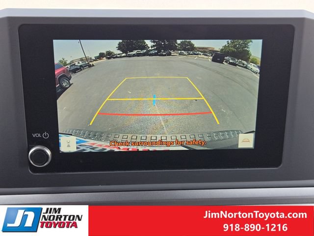 Used 2025 Toyota 4Runner SR5 AWD/4WD image 19