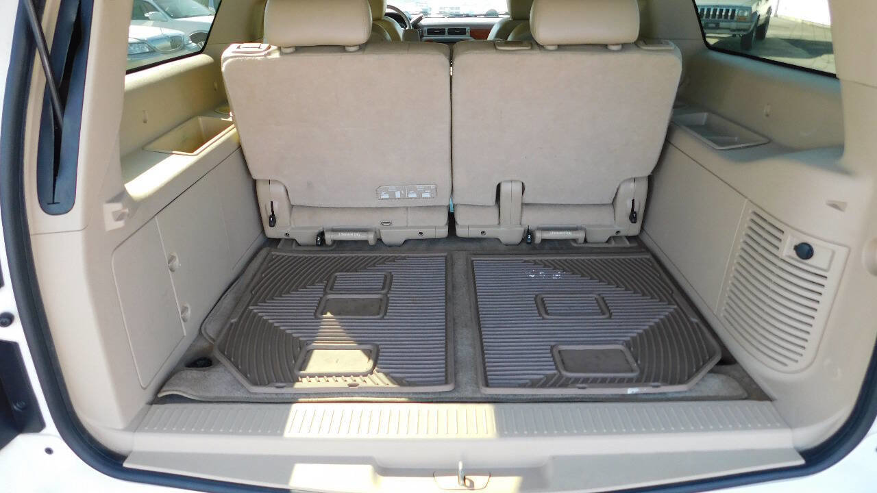 Used 2013 Chevrolet Suburban LTZ image 48