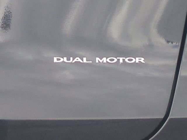 Used 2024 Tesla Model Y Long Range image 10