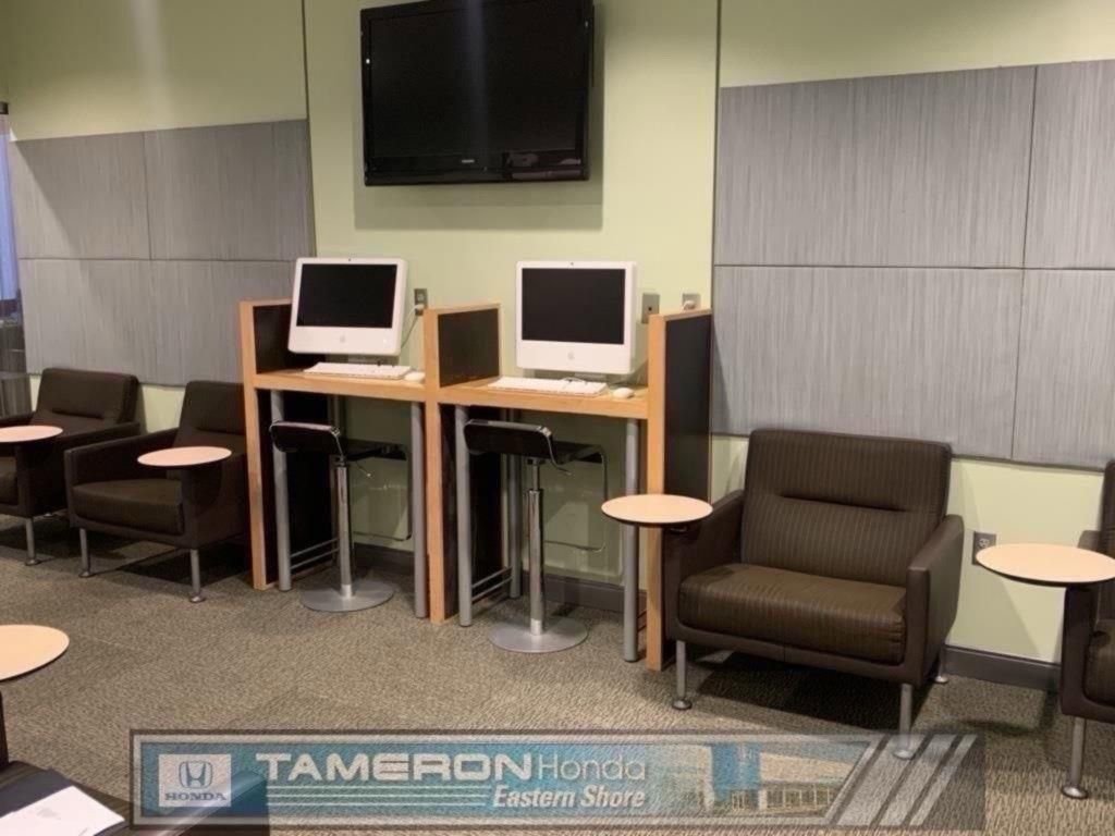 Used 2025 Jeep Compass Limited image 34