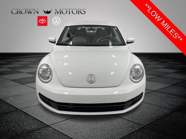 Used 2015 Volkswagen Beetle 1.8T Classic FWD image 2