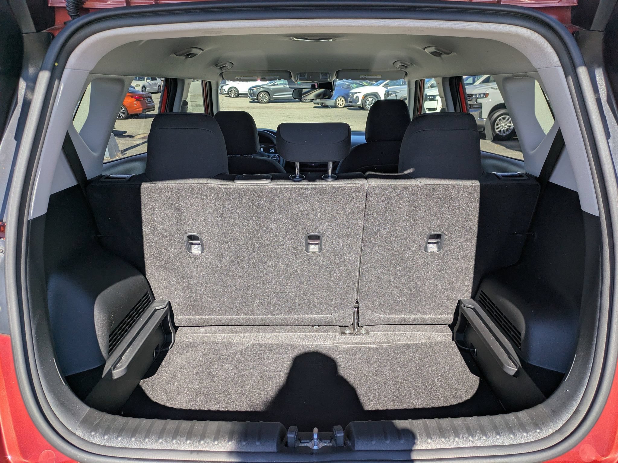 Used 2025 Kia Soul LX w/ LX Technology Package FWD image 13