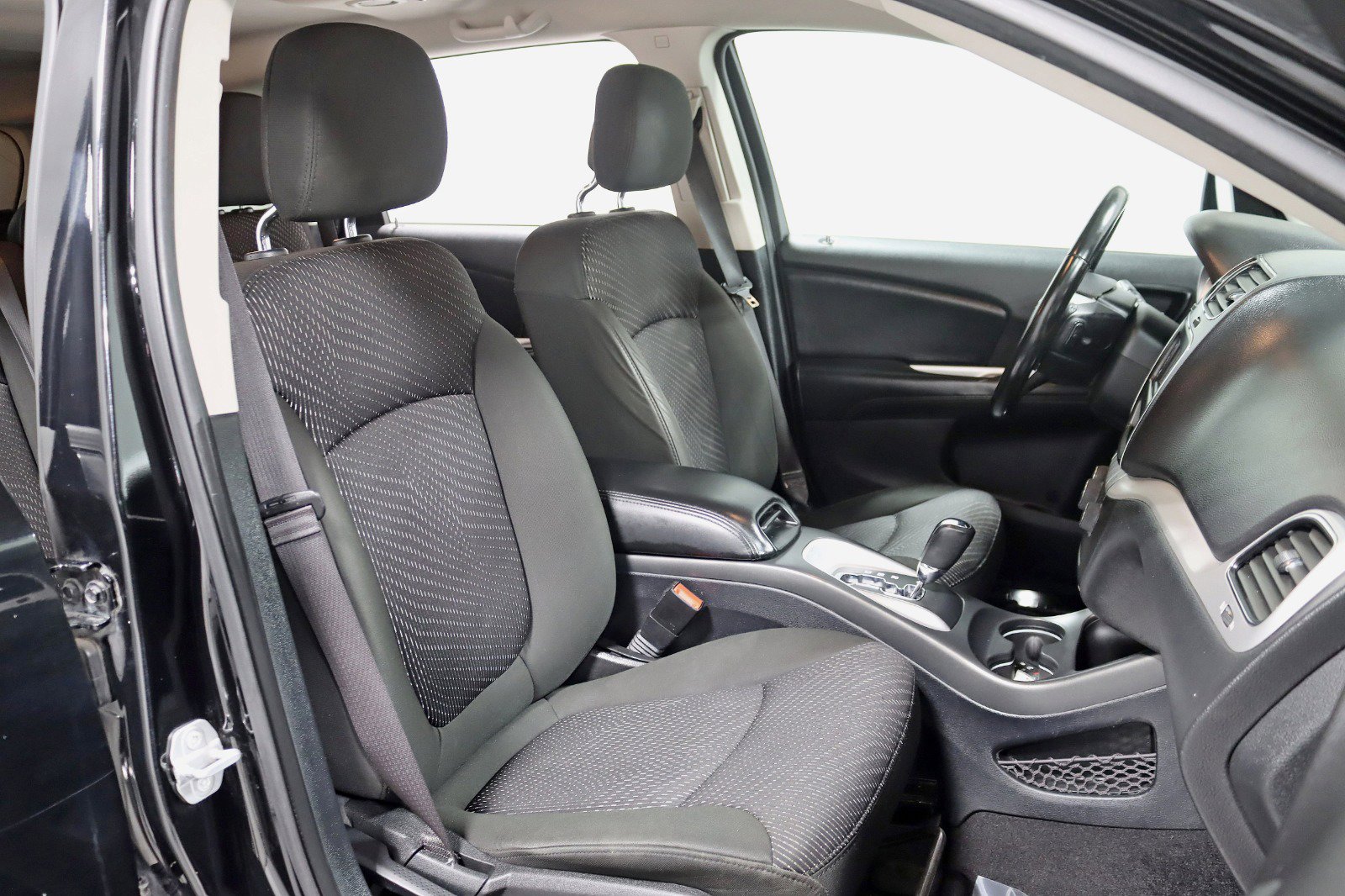 Used 2020 Dodge Journey SE w/ SE Popular Equipment Group image 24