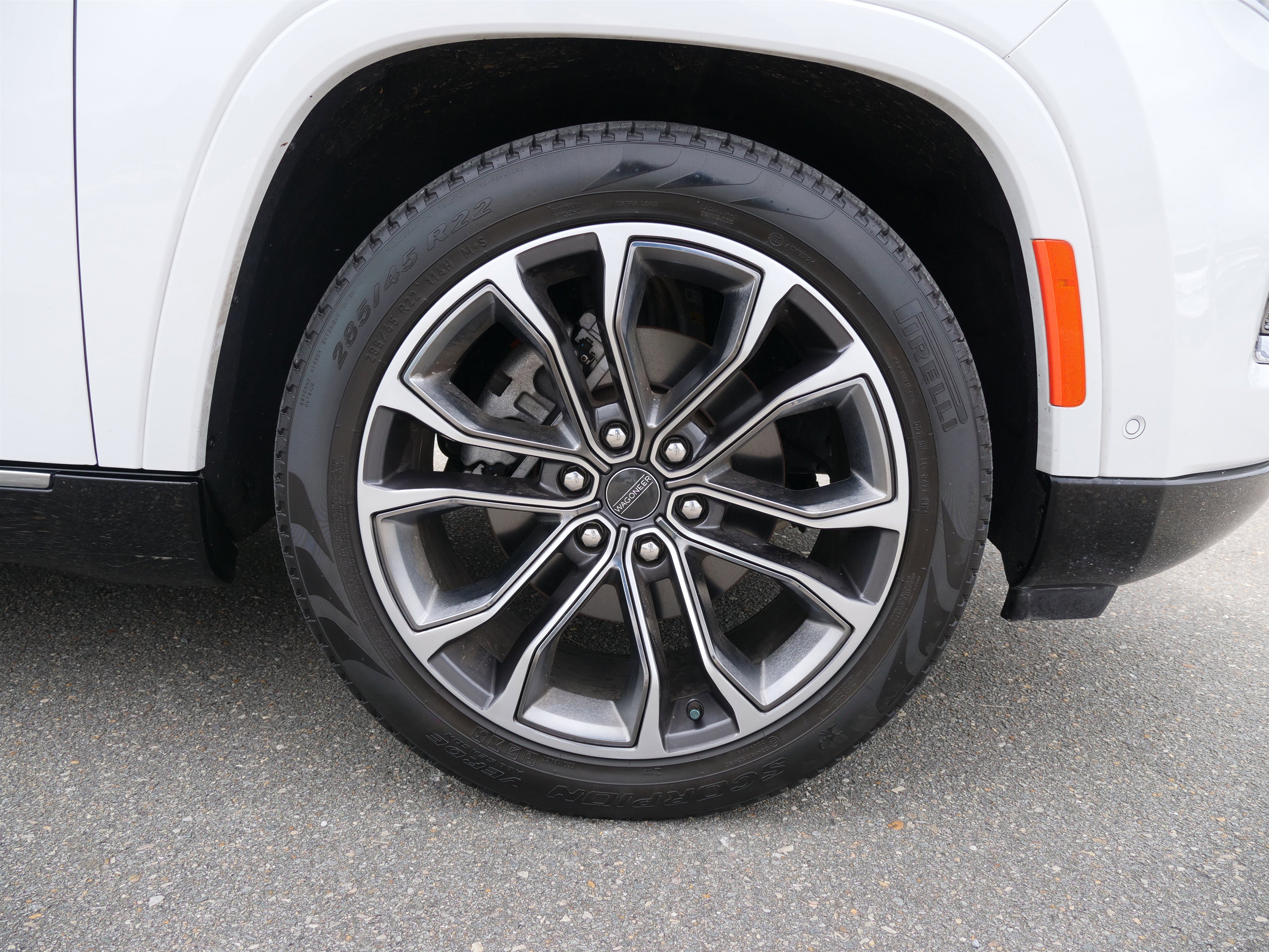 Used 2024 Jeep Grand Wagoneer L Series III w/ Rear Seat Video Group 1 image 10