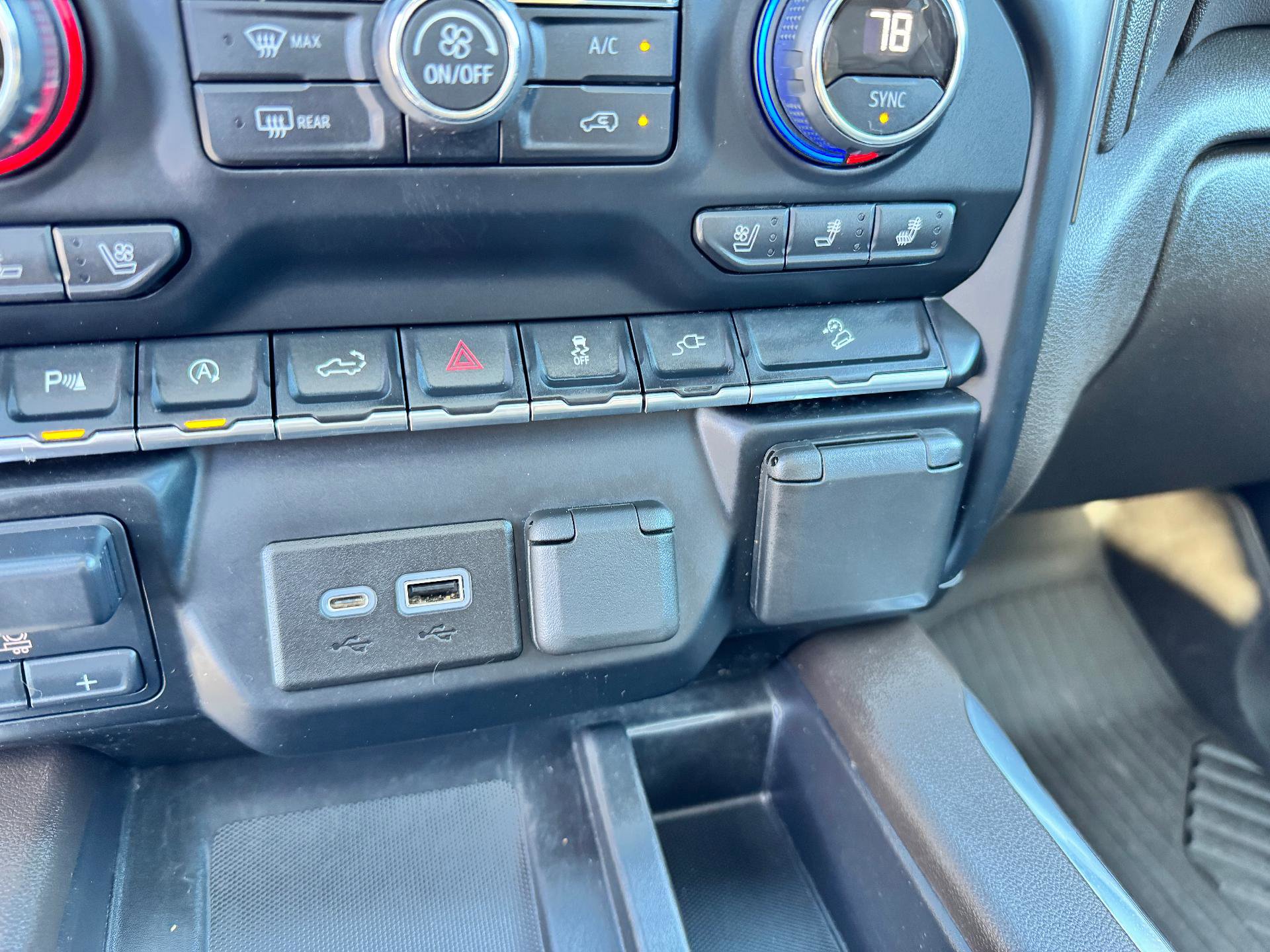 Used 2021 Chevrolet Silverado 1500 LTZ w/ LTZ Premium Package image 36