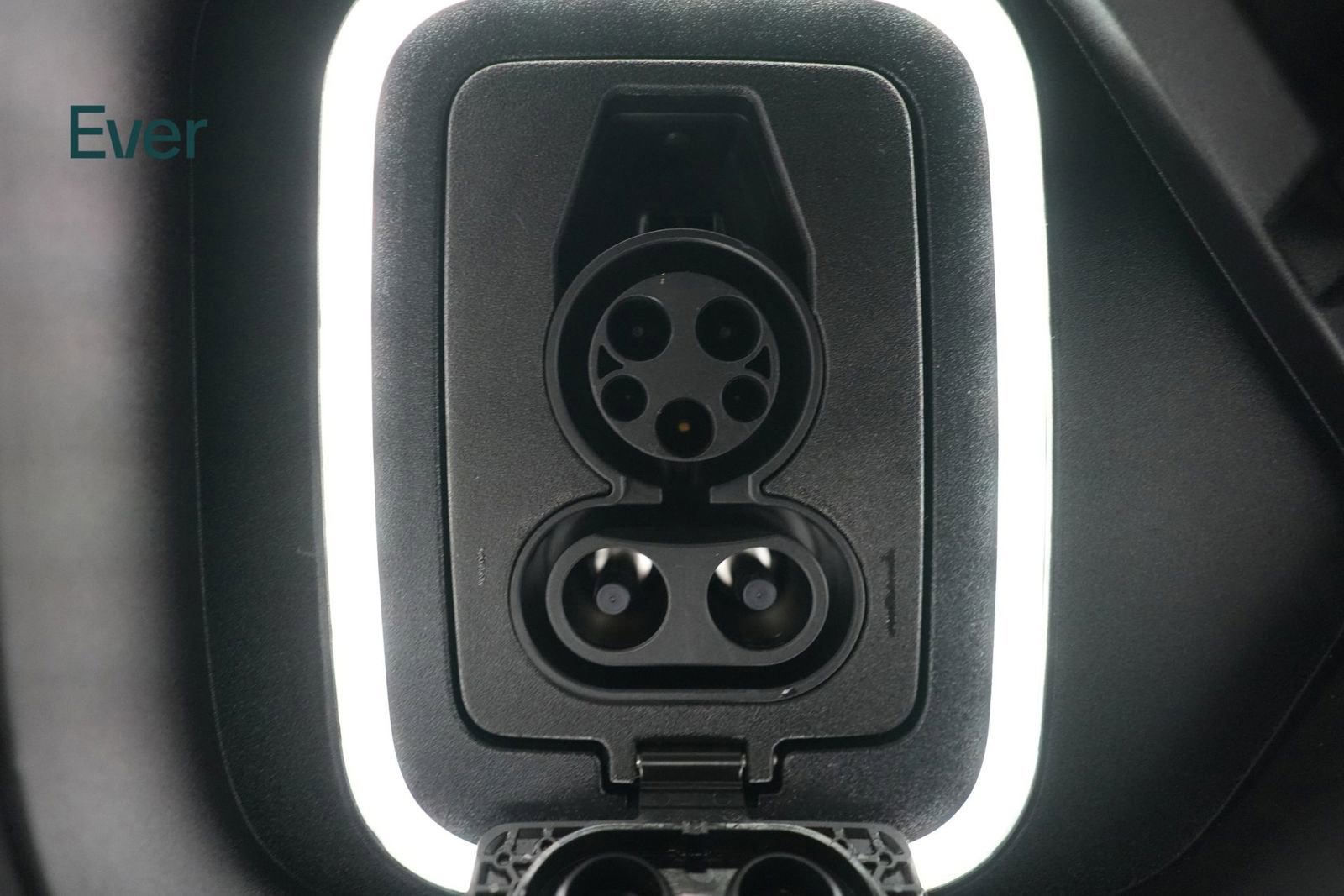 Used 2024 Rivian R1S Adventure AWD/4WD image 10