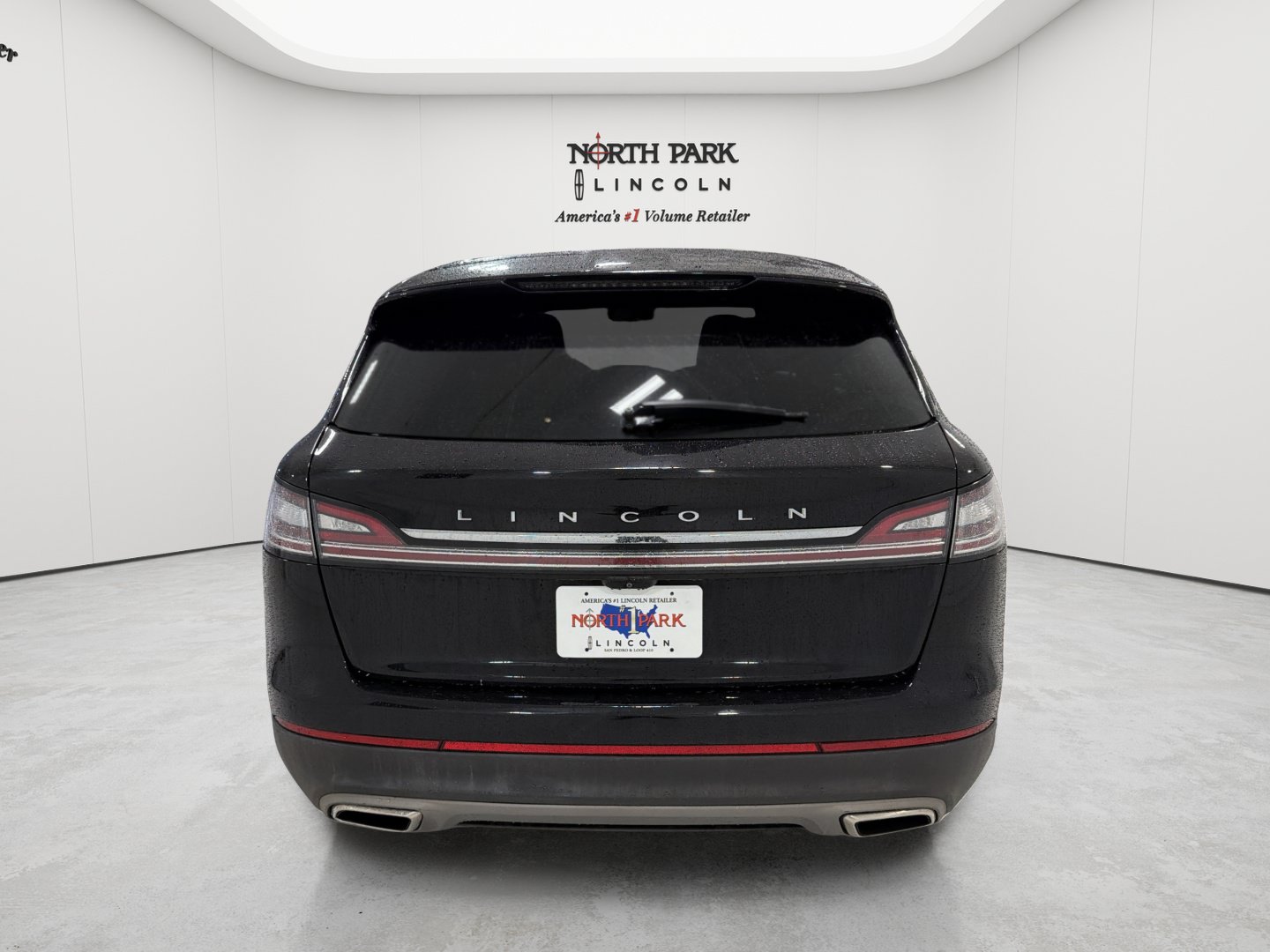 Used 2022 Lincoln Nautilus Reserve FWD image 4