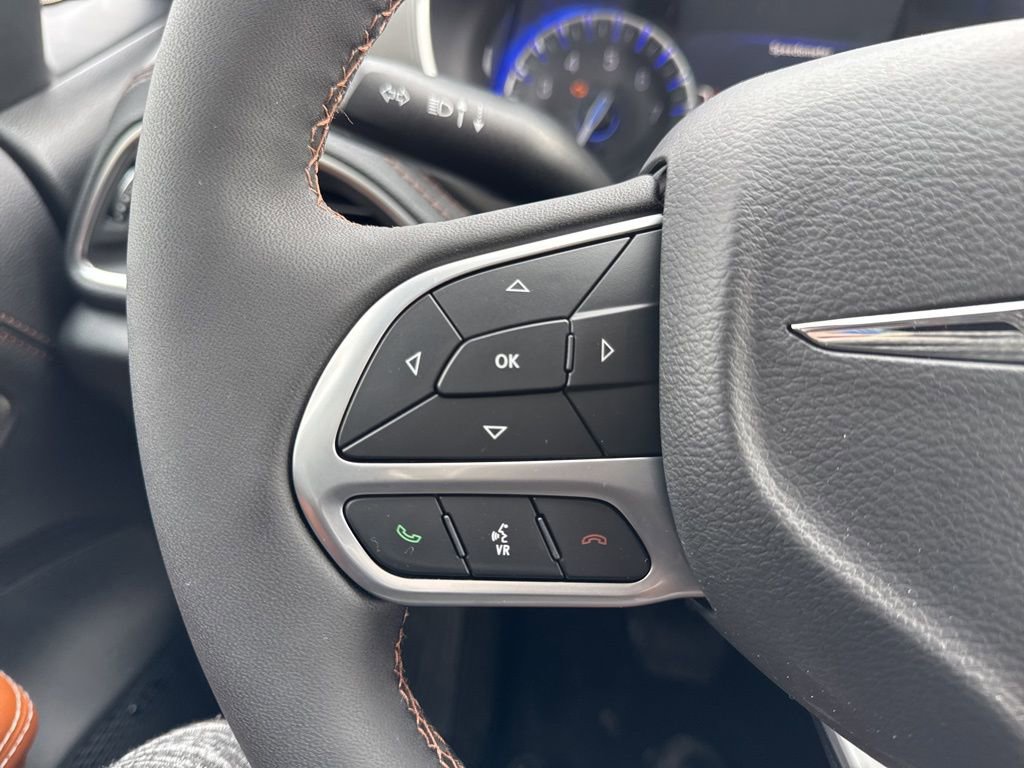 New 2026 Chrysler Pacifica Pinnacle image 19