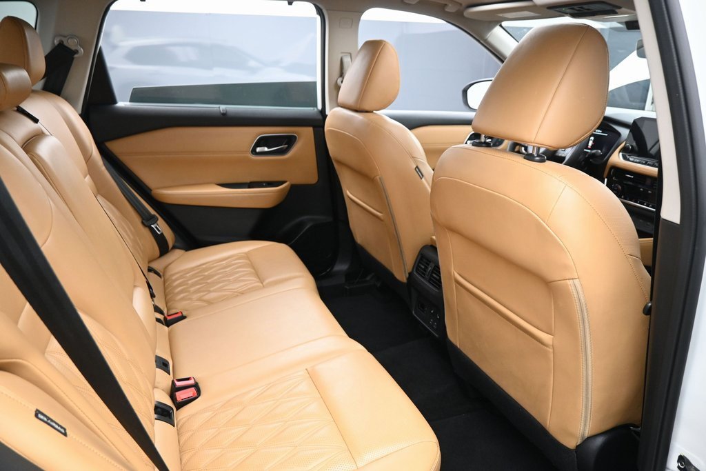 Used 2022 Nissan Rogue Platinum w/ Head-Up Display Package image 40