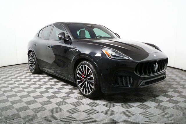 Used 2023 Maserati Grecale Modena AWD/4WD image 28